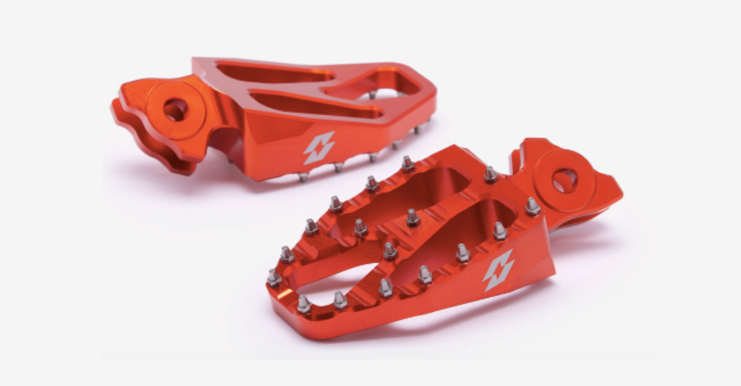 FOOTPEG SET