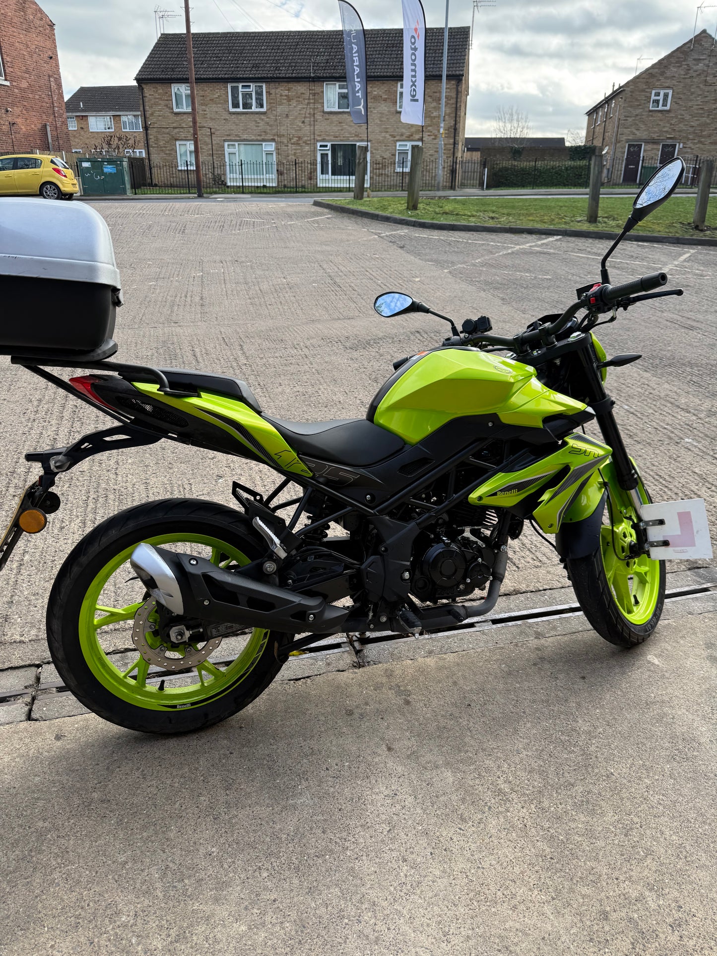 Benelli Bn 125 with delivery balance