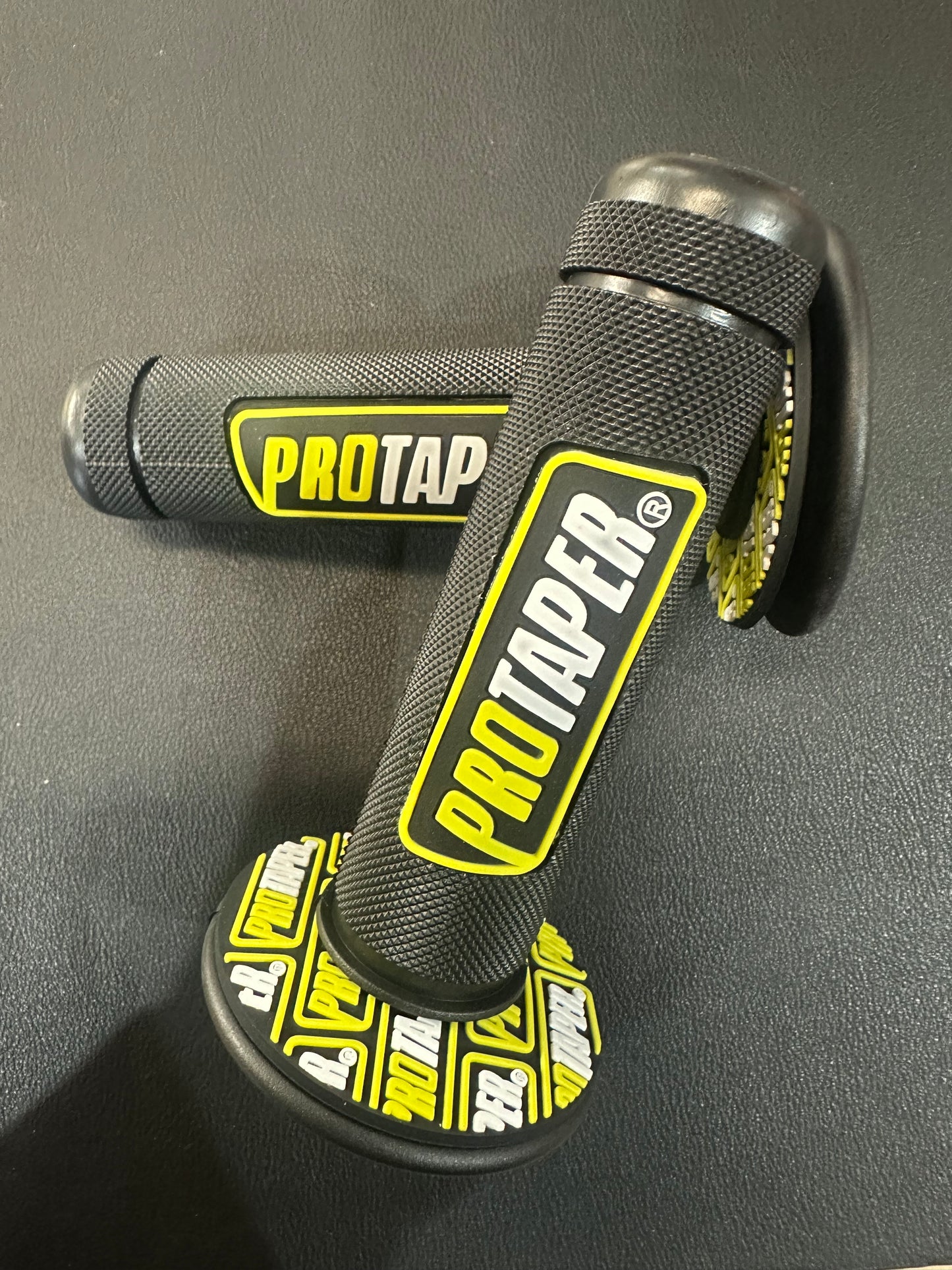 Pro taper handle bar grips